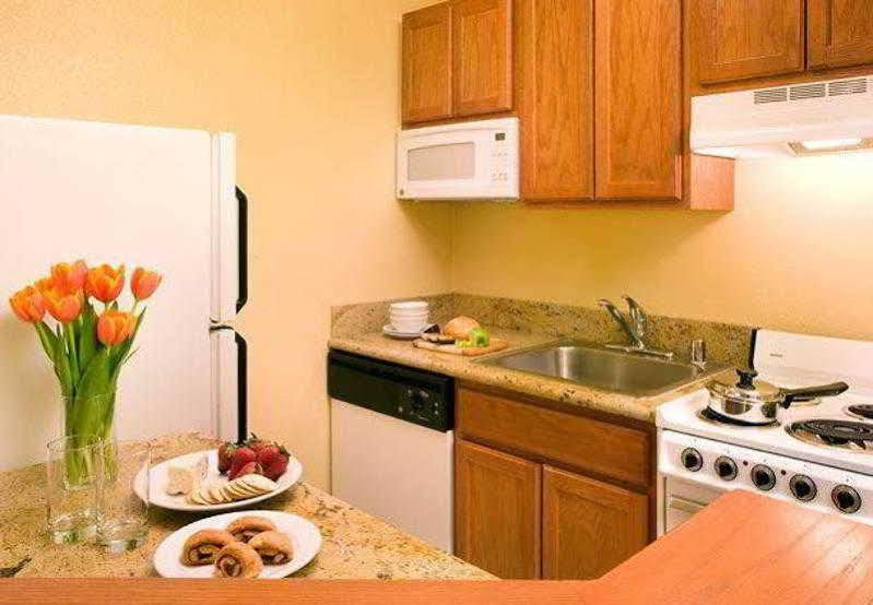 Towneplace Suites Los Angeles Lax Manhattan Beach Hawthorne Exterior photo